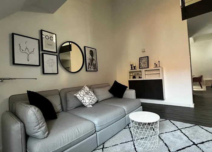 Moderne Galeriewohnung Mit Balkon Und Stellplatz Am Wenigemarkt