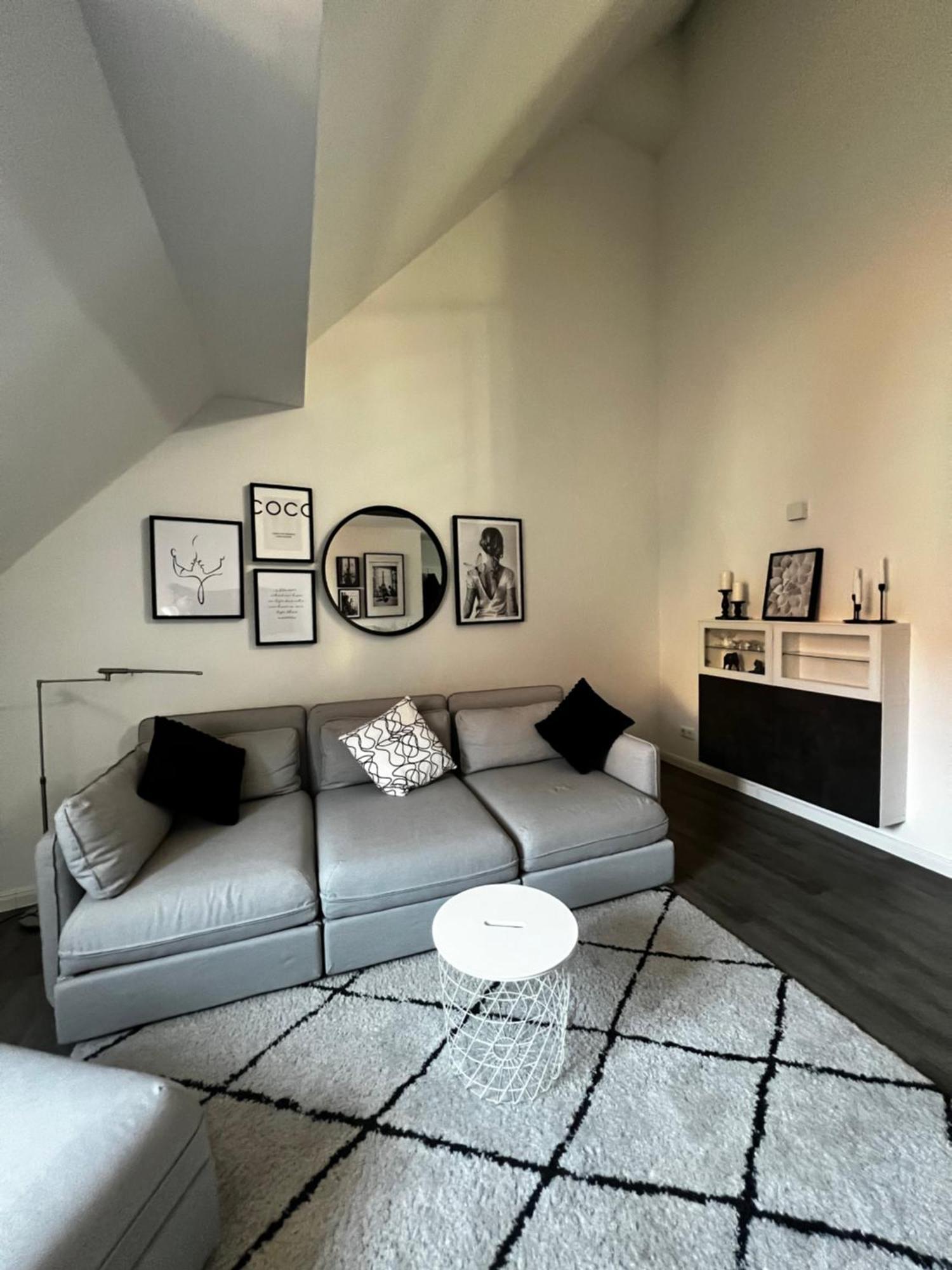 Moderne Galeriewohnung Mit Balkon Und Stellplatz Am Wenigemarkt * Erfurt