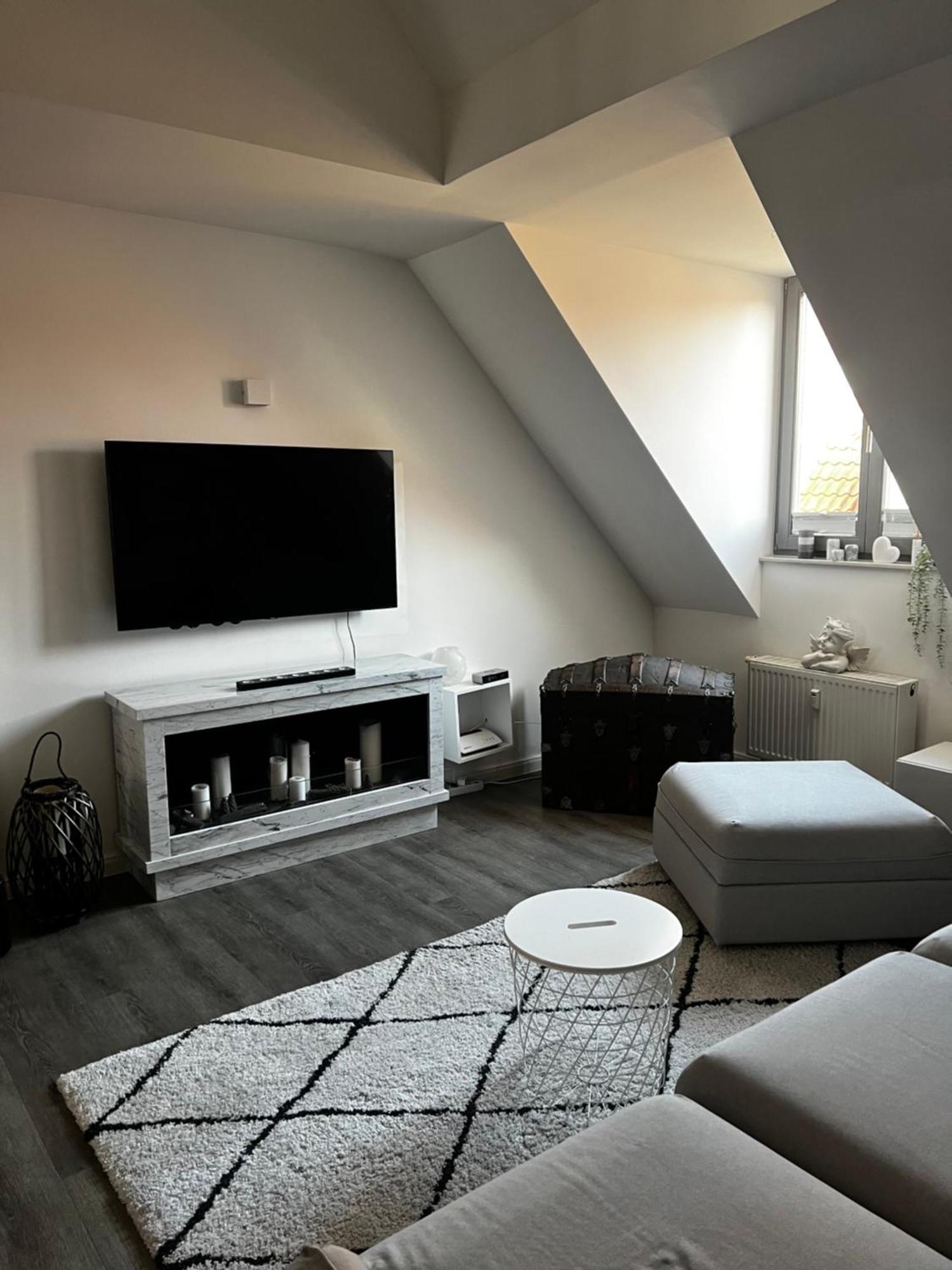 Moderne Galeriewohnung Mit Balkon Und Stellplatz Am Wenigemarkt Apartment Erfurt
