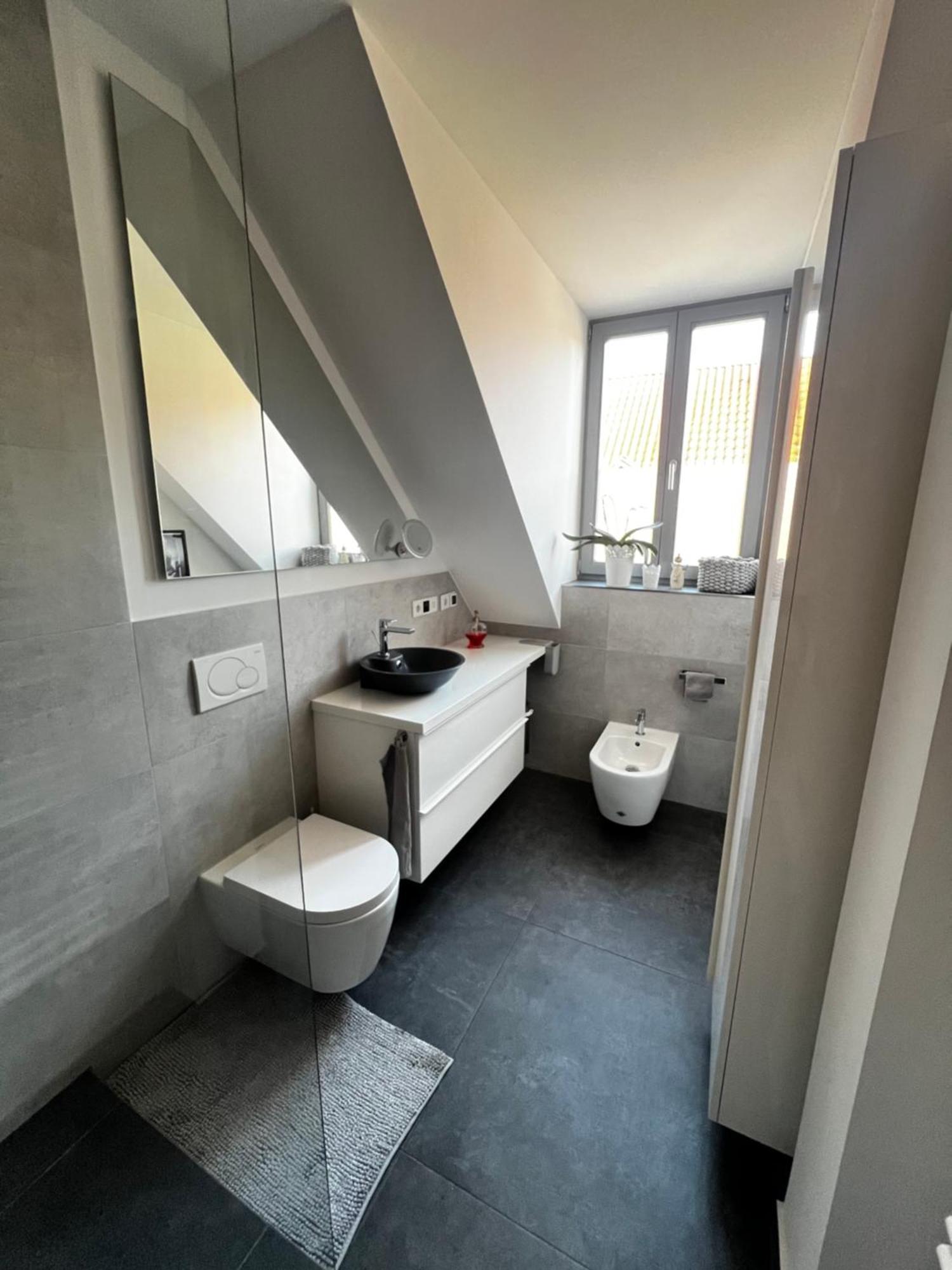 Moderne Galeriewohnung Mit Balkon Und Stellplatz Am Wenigemarkt Apartment Erfurt