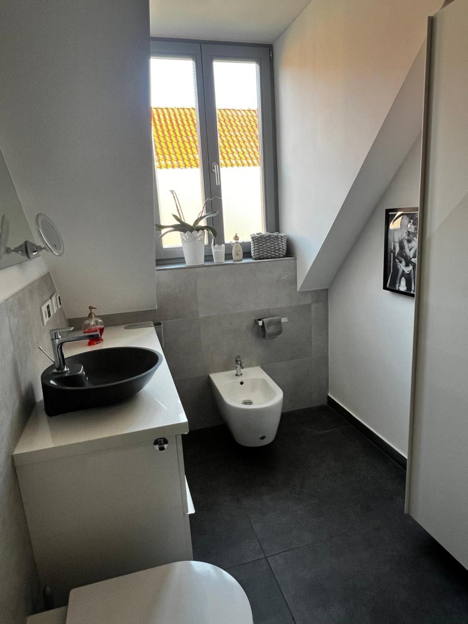 Moderne Galeriewohnung Mit Balkon Und Stellplatz Am Wenigemarkt